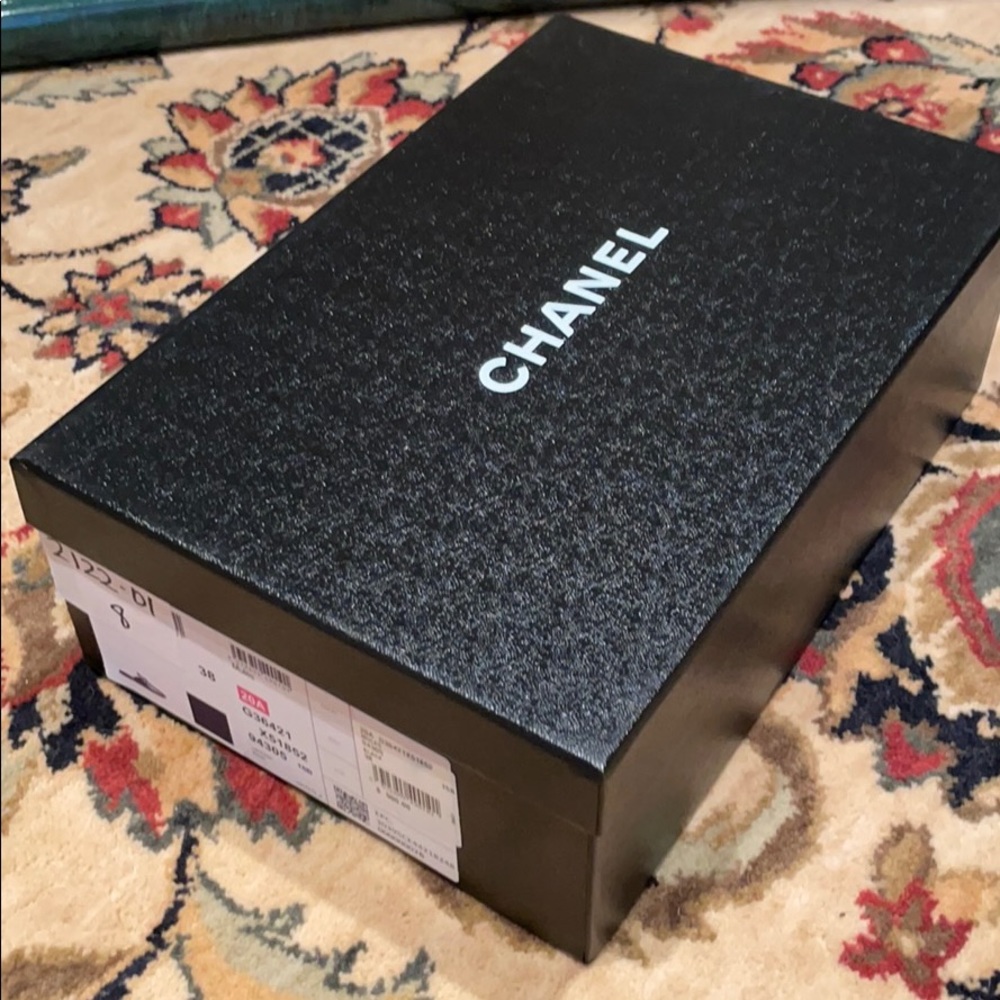 COPY - AUTHENTIC CHANEL SHOE BOX WITH CARE CARD SIZE 38.5